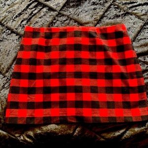 Size 16 Old Navy Red & Black Plaid Mini Skirt ❤️🖤